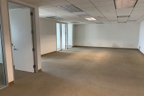 195. Suite 1040