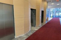 33. Lobby