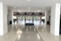 28. Lobby