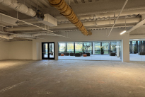 136. 100 Suite 3353 Bld.
