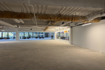 138. 100 Suite 3353 Bld.