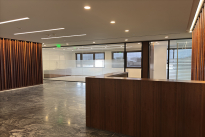 94. Suite 600 Fl 55 Lake Bld.