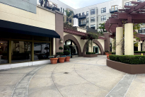 31. Exterior