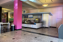 33. Lobby