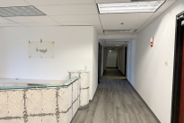 175. 15400 Bld. Suite 400