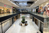 31. Interior Mall