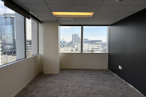 73. Suite 750