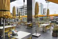 18. Plaza