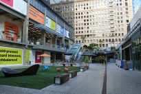 33. Mall