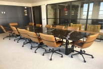 87. Suite 875