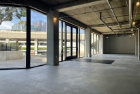 118. 330 Bldg Lwr Lobby