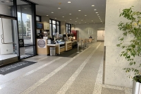 66. Lobby
