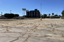 30. Parking/Basecamp