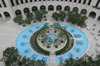 16. Plaza