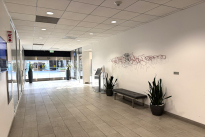 43. 21021 Bldg  Lobby