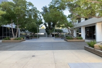 16. Plaza